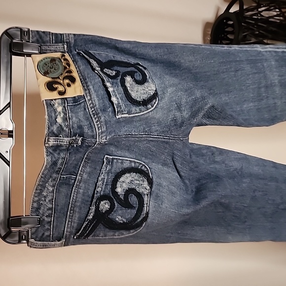House of Dereon Jeans - Picture 2 of 3
